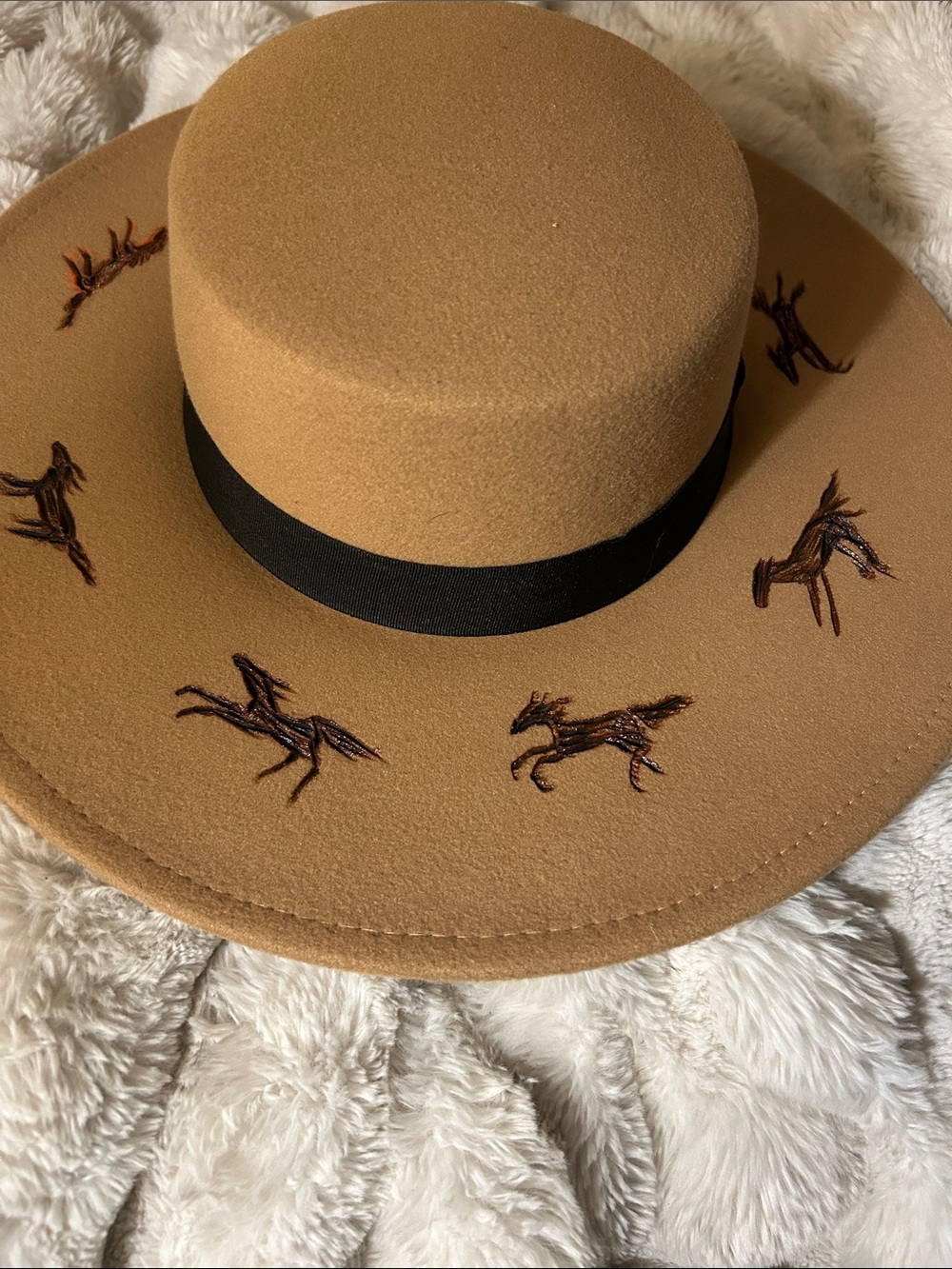 One of one running horses wide brim hat - Picture 2 of 4